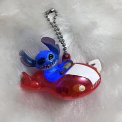 【希少】ディズニーの光るバッジとキーホルダーなど ディズニー ティンカーベル 光る バッジ キーホルダーの通販 by