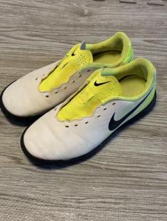Nike サッカー.フットサルシューズ　26.0㎝ ホワイト/イエロー Nike フットサルシューズ ホワイト/イエロー 22.0cm - メルカリ