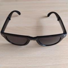 折りたたみ式 ブラック サングラス（ジャンク品）のサムネイル