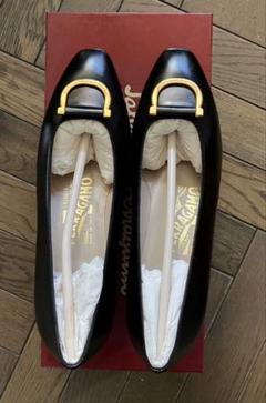 Salvatore Ferragamo ブラックフラットシューズ 6 1/2 D