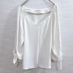 美品★MISCH MASCH ブラウス　白　手首にリボン