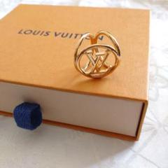 楽天市場】【送料無料】 ルイ ヴィトン スカーフリング ゴールド サークルロゴ M76916 美品 GP 中古 LOUIS VUITTON  アクセサリー ロゴ LV スカーフ ヴィンテージ レア 定番 人気 女性 レディース 小物 ブランド小物 エレガント シンプル お洒落 高級感 上品  ブランド 本物 