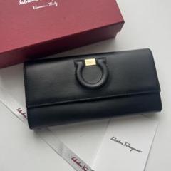 263 美品 Ferragamo サルバトーレフェラガモ 2つ折り 長財布