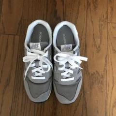 New Balance 373 グレー