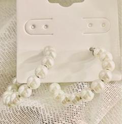 【新品未使用】パールピアス