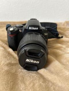 Nikon D40 標準レンズキット 18-55mm バッテリー・充電器付き Nikon D40 標準レンズキット 18-55mm バッテリー・充電器付き