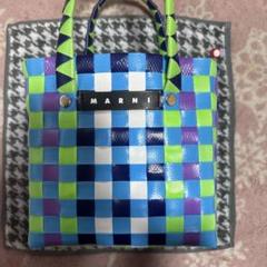 MARNI 青と白のチェック柄バッグ MARNI チェック柄 トートバッグ 白・青カゴバッグ｜Yahoo!フリマ