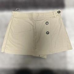 ZARAベージュ ボタン付ショートパンツXSのサムネイル