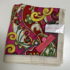 BETSEY JOHNSON 花柄 Aライン 総柄 派手柄 シルク ワンピース BETSEY JOHNSON 花柄 Aライン 総柄 派手柄 シルク ワンピース