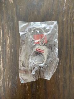 新品未使用半タグ付Supreme Handcuffs キーホルダー&ステッカー 99123386.jpg?cmsp_timestamp=