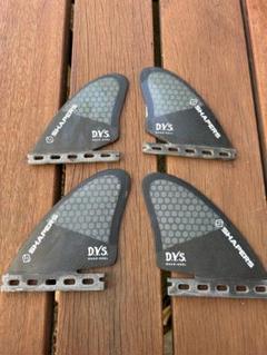 SHAPERS D.V.S QUAD KEE フィン 約10インチ SHAPERS D.V.S QUAD KEE フィン 約10インチ - メルカリ