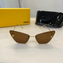 FENDI キャットアイサングラス ブラウンレンズ - メルカリ