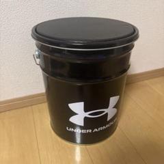 ２個セット　UNDER ARMOUR アンダーアーマー　バケツ 黒　缶　椅子 2個セット UNDER ARMOUR アンダーアーマー バケツ 黒 缶 椅子
