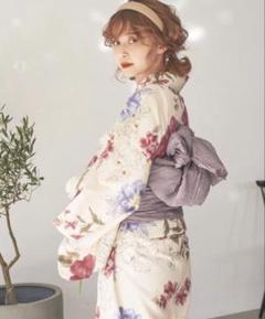 dita浴衣 花柄浴衣セット（白地・赤・紫・青） 下駄、帯飾り、髪飾り付き