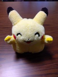 ピカチュウ ぬいぐるみ 初期ピカ TOMY 笑顔 にっこり　バンザイ