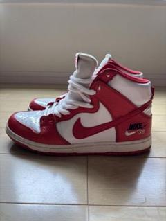 NIKE SB Dunk High レッド/ホワイトのサムネイル