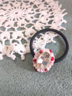 苺ショートケーキ風　ヘアゴム　ビーズ刺繍　ハンドメイド