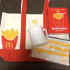 マクドナルド 福袋 2021 Coleman コールマン グッズ バッグ ポーチのサムネイル