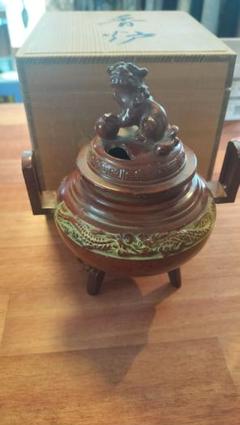 獅子の彫刻陶器壺 獅子の彫刻陶器壺 工芸品