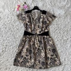 美品 レディース ミニワンピース L 花柄 派手 可愛い 半袖 フレア