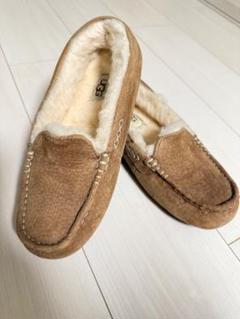 UGG モカシン ベージュ スエード UGG ベージュ モカシン - メルカリ