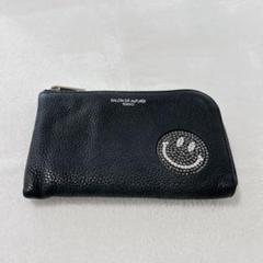 サロンドアルファード　スマイルL字ミニ財布　黒　シボ皮　レザー　スマイリーマーク サロンドアルファード スマイルL字ミニ財布 黒 シボ皮 レザー