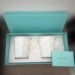 TIFFANY & Co. ティファニー　ウィートリーフ　カップ&ソーサー ペア Amazon.co.jp: ティファニー 「LEAVES」リーフ ペア