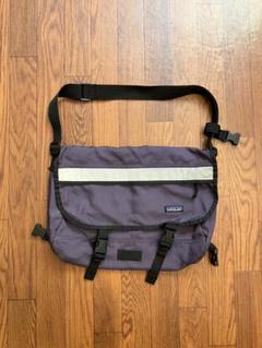 Patagonia critical massメッセンジャーバッグパープルグレー Patagonia critical massメッセンジャーバッグパープルグレー