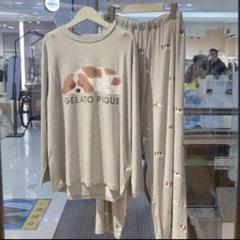 gelato pique（ジェラートピケ）の「SLEEPING DOGワンポイント