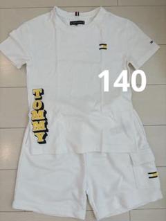 Tommy Tシャツとショートパンツセット