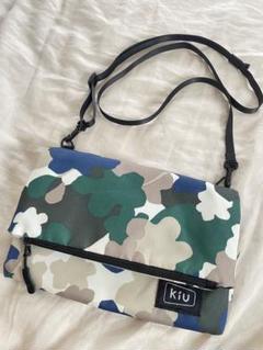 kiu 迷彩柄 サコッシュバッグ