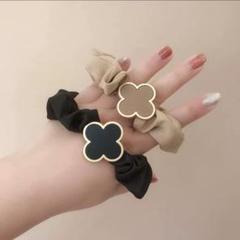【新品】韓国大人気マットなお花のワンポイント可愛いシュシュ2色のセット