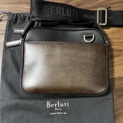 Berluti ベルルッティ アイスブラウン パティーヌレザー ショルダーバッグ
