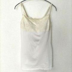 【UNIQLO】ホワイトＬサイズ　カップ付きレース タンクトップ　キャミソール
