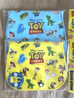 新品 食べこぼしガードエプロン トイストーリー 2枚セット
