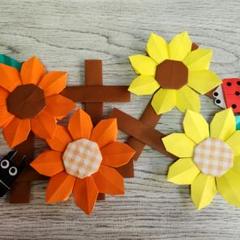 アルバム飾り　ひまわり　オーダー受付中( ＾∀＾) Amazon｜DECHOUS 100個 ひまわり 紙 花 紙 ボックス