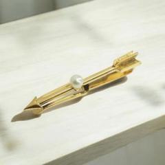 MIKIMOTO　ミキモト　極上良質天然アコヤ本真珠アローネクタイピン　シルバー