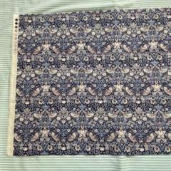 リバティ　カットクロス　ストロベリーシーフ　いちご泥棒　約55cm×35cm