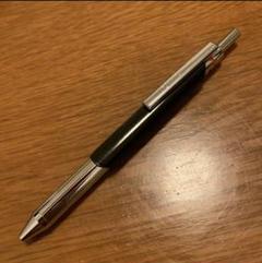 新品 廃盤 ロットリング ニュートン トリオペン 黒軸 箱付き 2+1 ネット直販店 ロットリング ニュートン ボールペン Lava 新品 筆記具