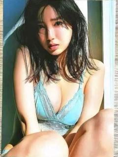 【フォロー割100対象商品】沢口愛華さん、2L判生写真3枚組みのサムネイル