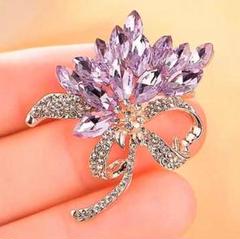 新品❣️ブーケデザインブローチ　花束　紫　ピンクゴールド　結婚式【匿名配送】のサムネイル