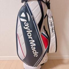 TaylorMade キャディバッグ ホワイト/ネイビー　ネーム.キャップ付き TaylorMade キャディバッグ ホワイト/ネイビー ネーム.キャップ