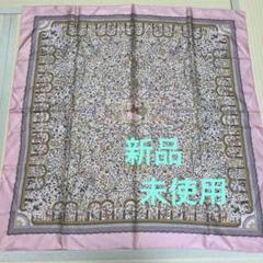 エルメス　スカーフ　カレ90 LES JARDINS DAPMENIE エルメス スカーフ カレ90 LES JARDINS DAPMENIE - メルカリ