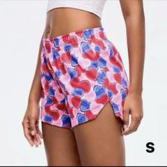 新作ZUMBA 迷彩ショートパンツ　S 新品タグ付き 新作ZUMBA 迷彩ショートパンツ S 新品タグ付き
