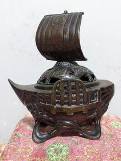 宝船 香炉 鳳凰 金属製 骨董 開運 風水 置物 インテリア 断捨離です。 楽天市場】神鹿と三羽鳳凰の香炉 高さ13.5cm SE011912 金