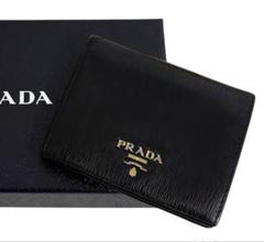 極美品✨ プラダ PRADA 二つ折り財布 ゴールドロゴ ブラック