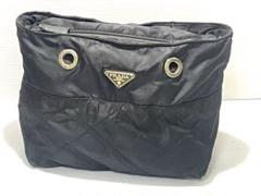 【近年モデル・美品✨】プラダ セカンドバッグ ポーチ サフィアーノレザー 大容量 PRADA プラダ セカンドバッグ/クラッチバッグ/トラベルポーチ
