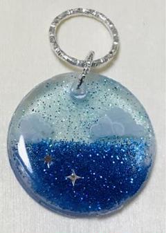 【No.62】夏の空と海　曇り空　レジン　ラメ　キラキラ