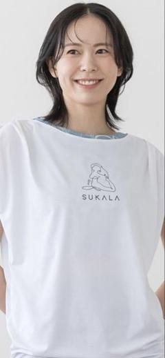 2025年最新】スカーラプリントドレープTシャツの人気アイテム