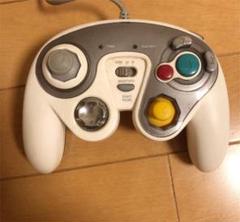ゲームキューブコントローラーのサムネイル